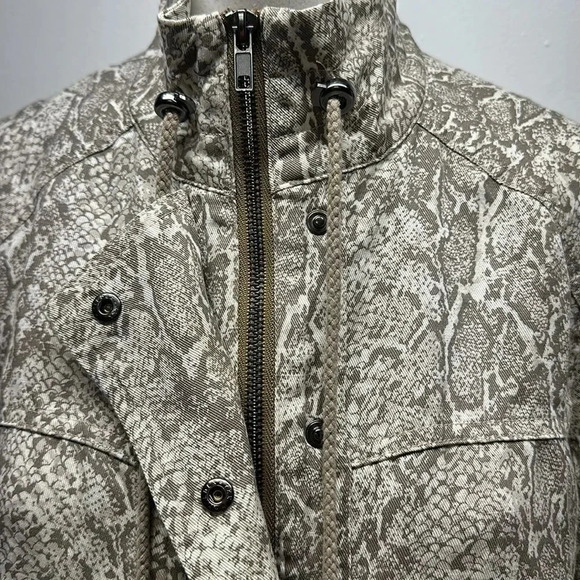 Rails Tennessee Utility Jacket Sand Snakeskin Full Zip Size XS - Picture 6 of 11
